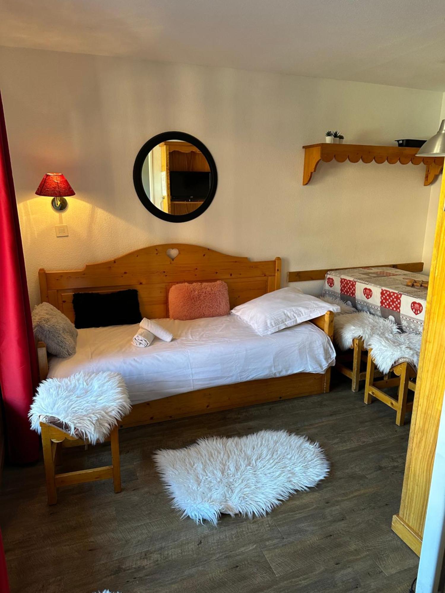 Chez Lougia Apartment Ризул Екстериор снимка